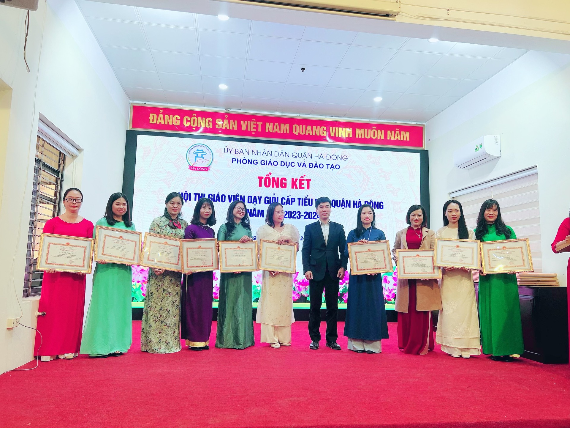 Chúc mừng Giáo viên BMS đạt thành tích cao tại Hội thi Giáo viên dạy giỏi cấp tiểu học quận Hà Đông 2023 – 2024