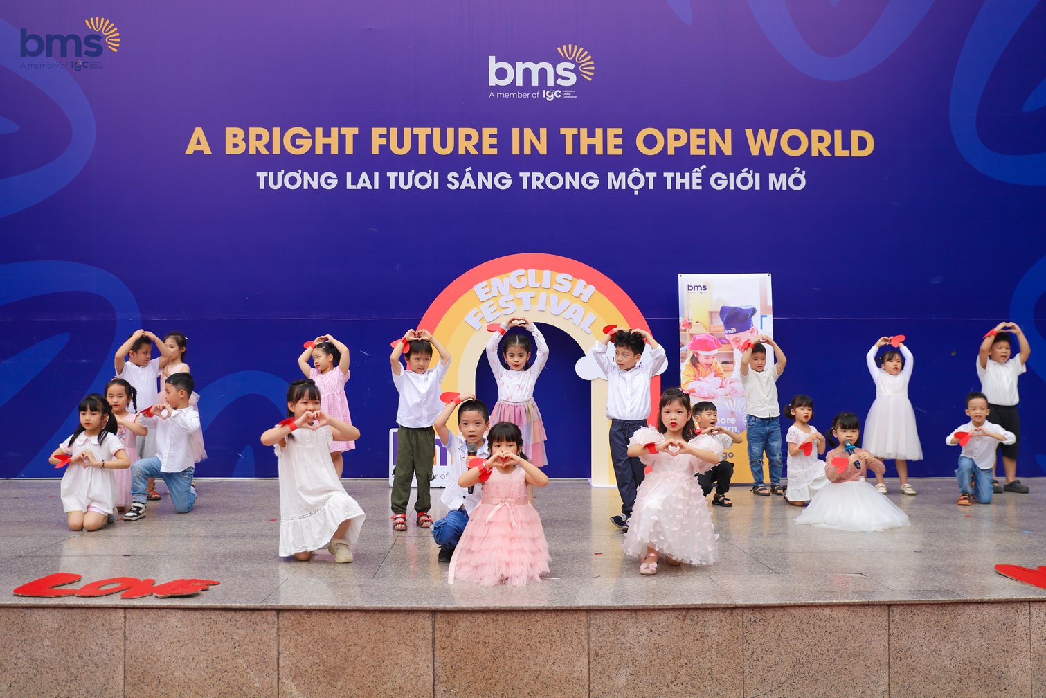 BMSer nhí tự tin tỏa sáng tại English Festival 2024