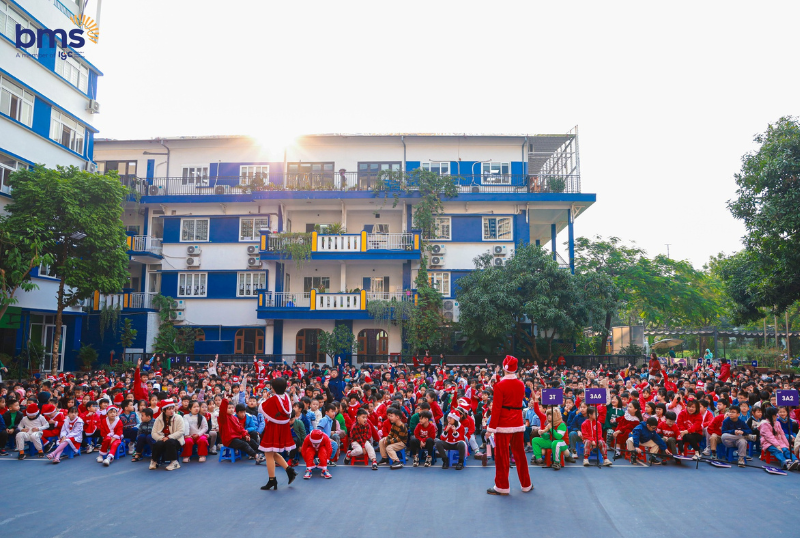 The Wonders of Christmas - Không khí Giáng sinh rộn ràng tại BMS
